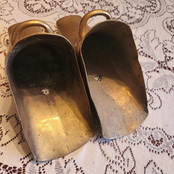 Brass Stirrups, Conquistador, Peruvian, South American, Vintage Equestrian Decor - Picture 4 of 7
